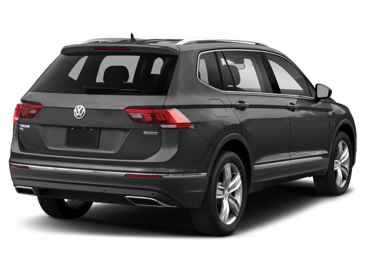 Used 2018 Volkswagen Tiguan SE with VIN 3VV2B7AX0JM205793 for sale in Bedford Hills, NY