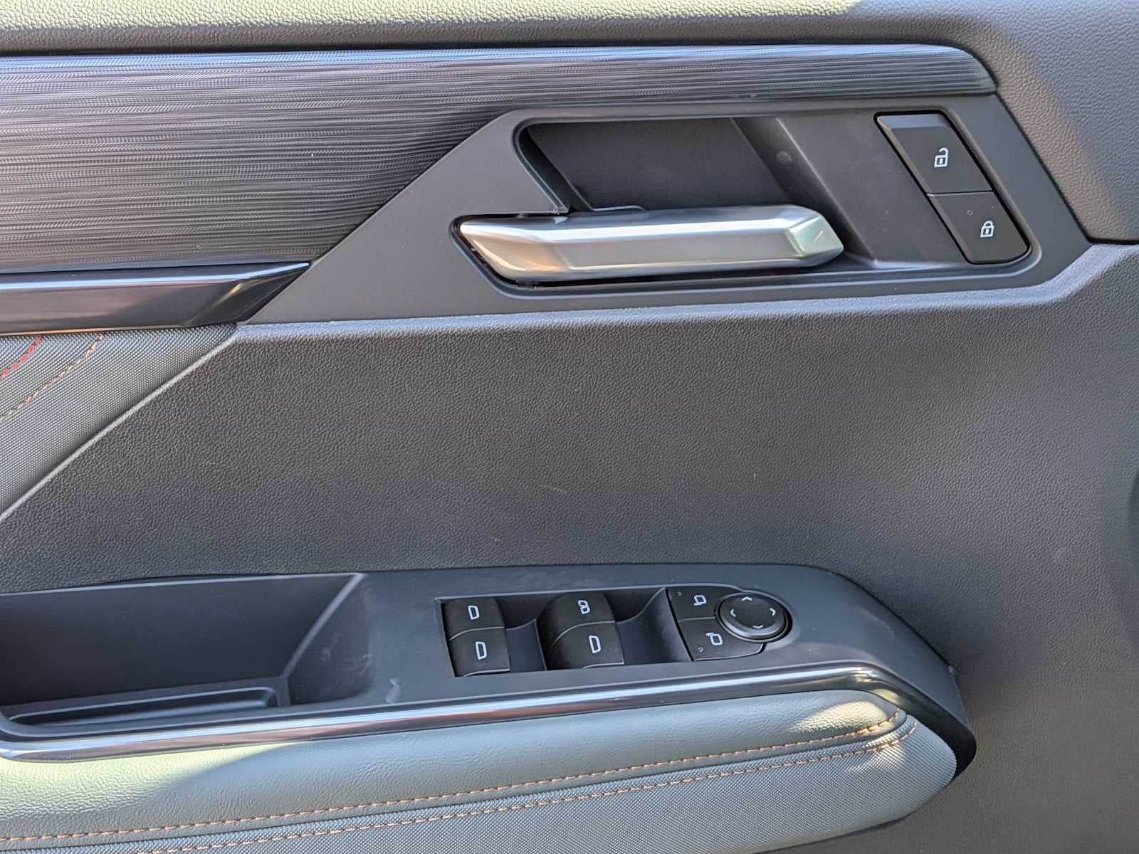 2027 GMC Acadia AWD AT4