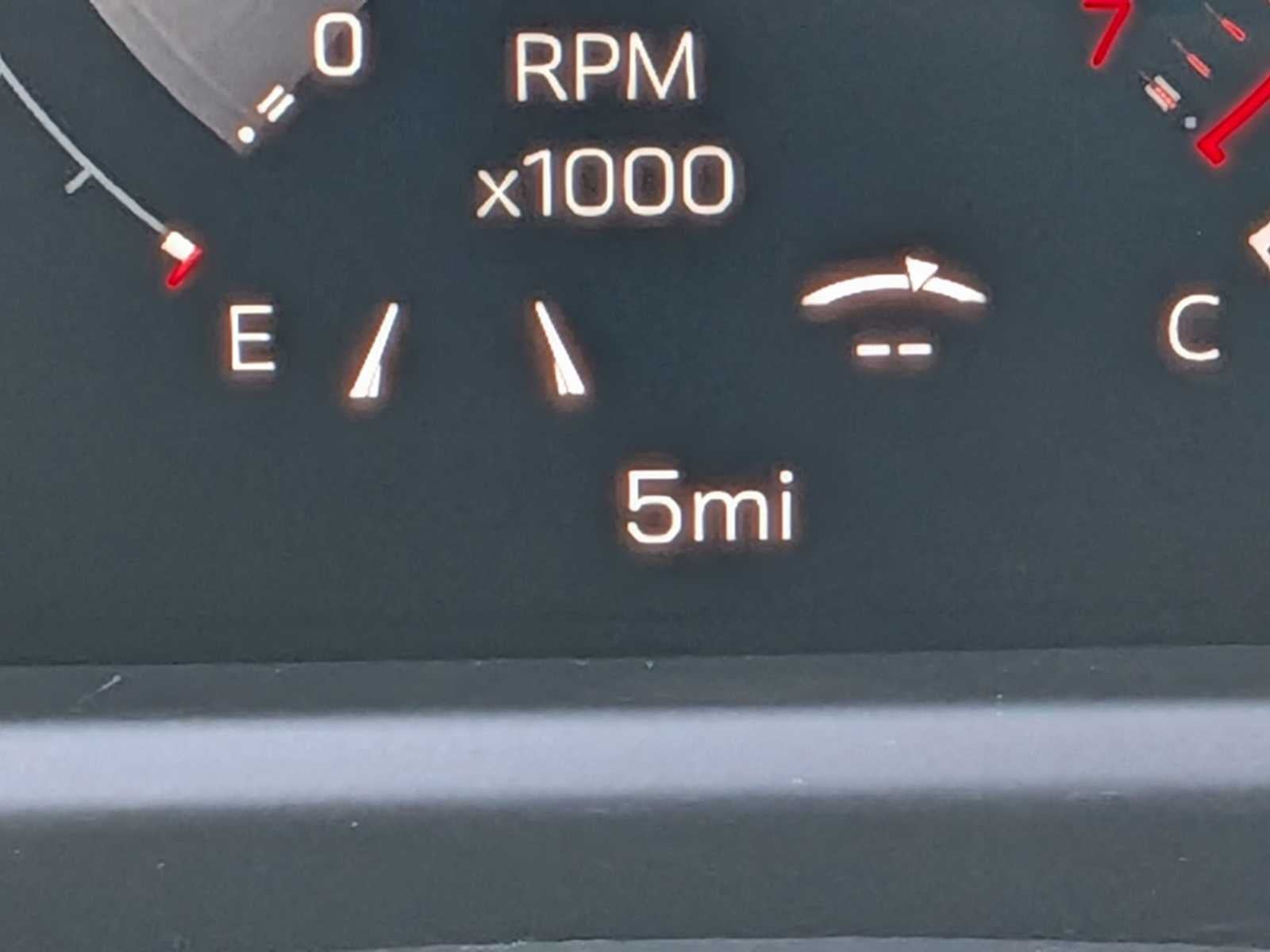 2027 GMC Acadia AWD AT4