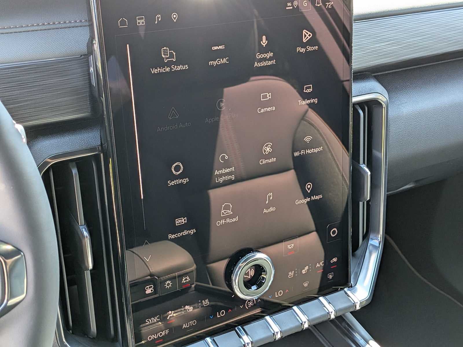 2027 GMC Acadia AWD AT4