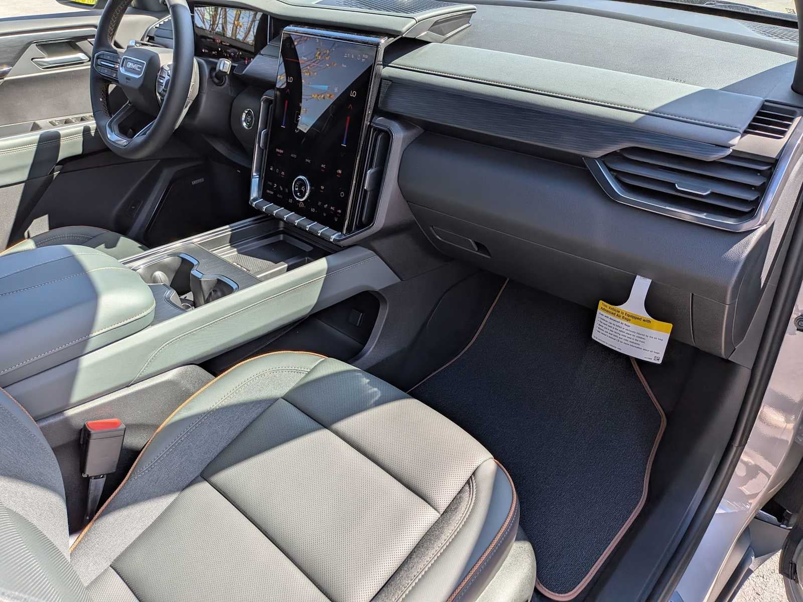 2027 GMC Acadia AWD AT4