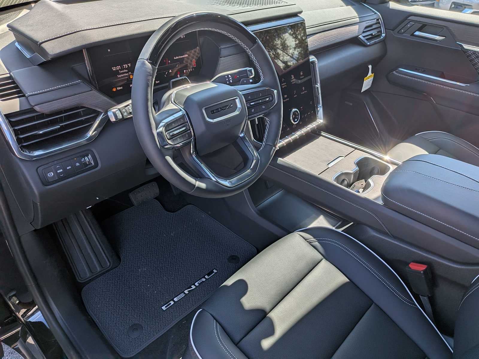 2027 GMC Acadia AWD Denali