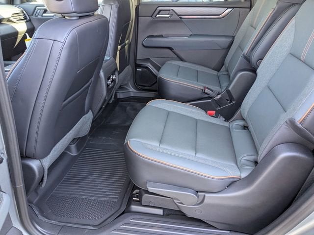 2026 GMC Acadia AWD AT4