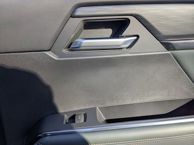 2026 GMC Acadia AWD AT4