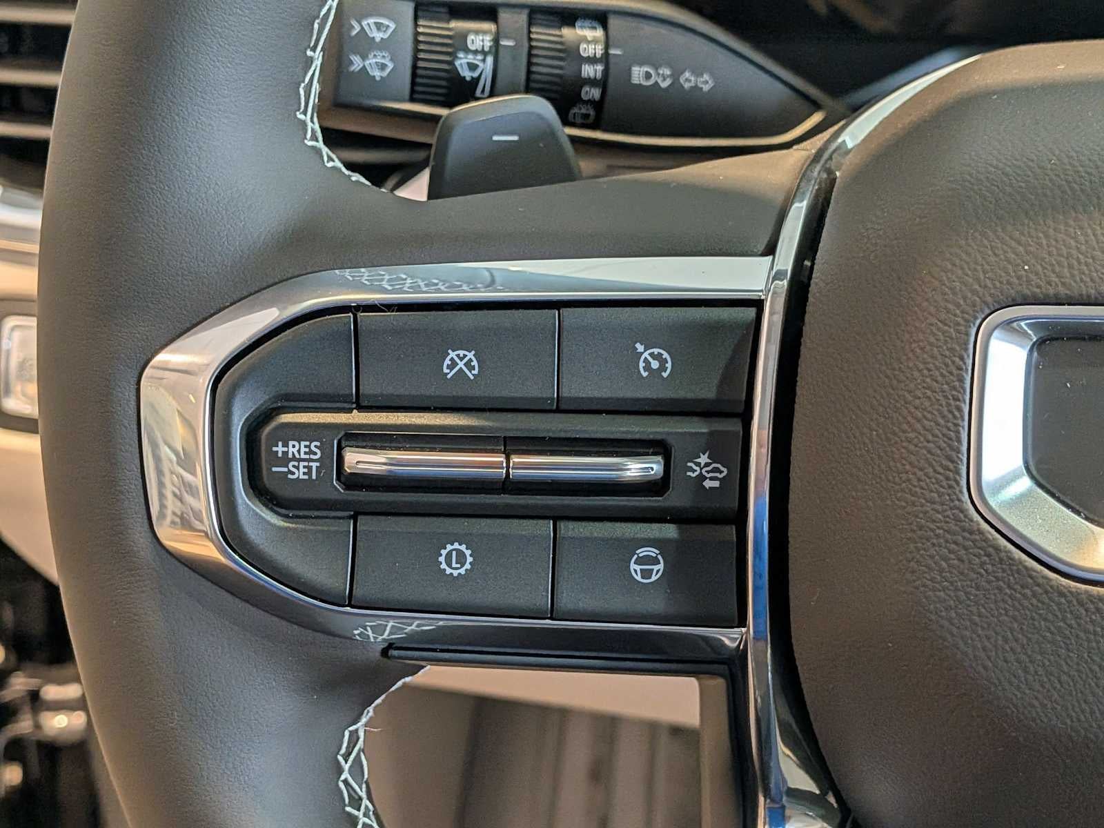 2026 GMC Acadia Denali - Photo 16