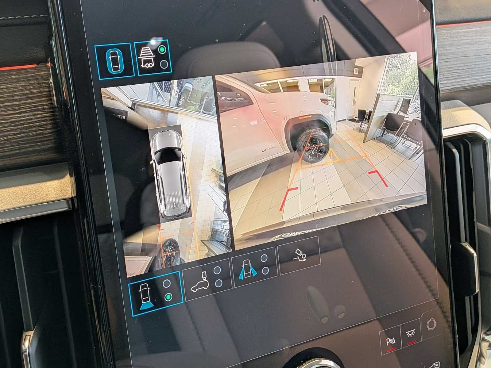2026 GMC Acadia Denali - Photo 25