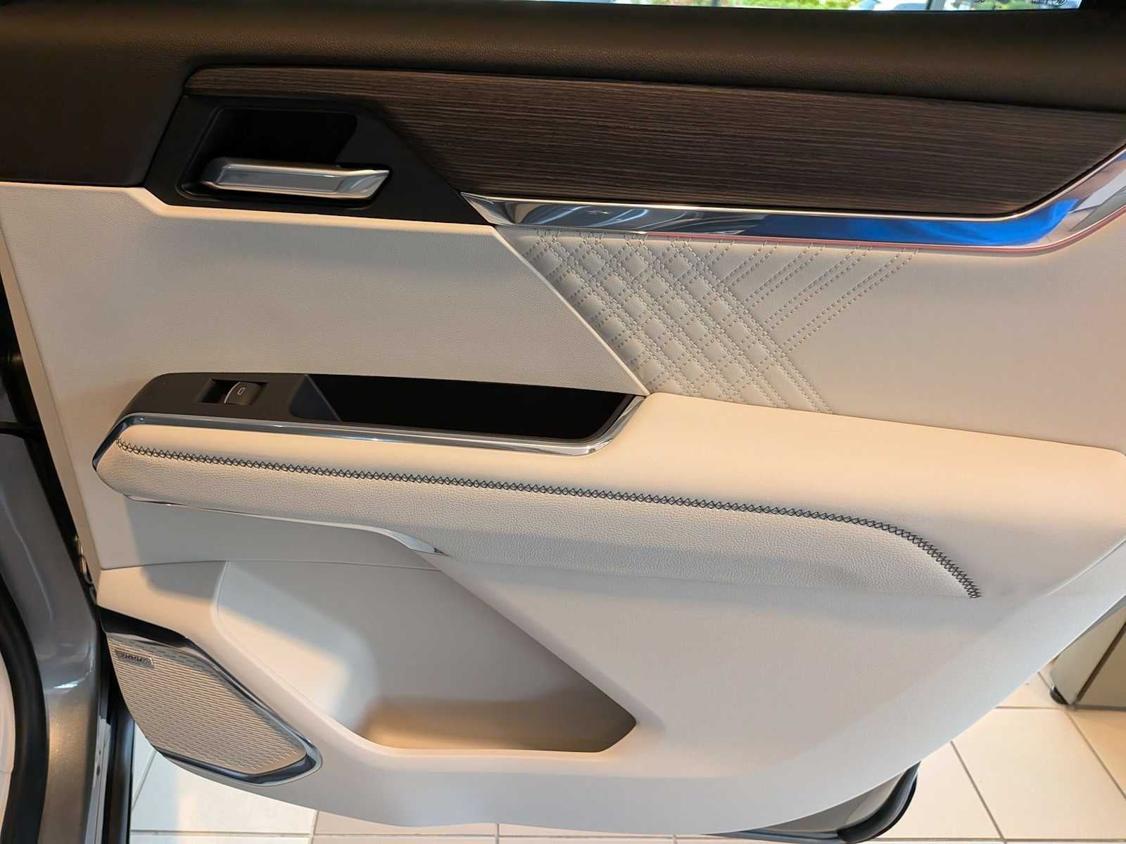 2026 GMC Acadia Denali - Photo 32
