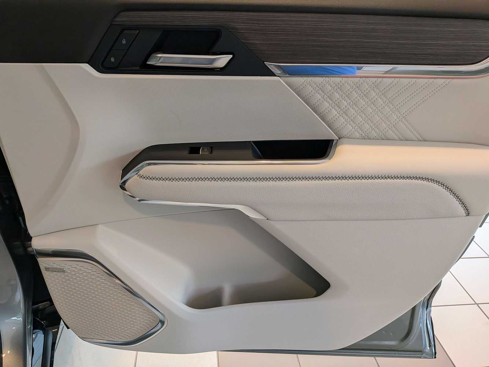 2026 GMC Acadia Denali - Photo 34