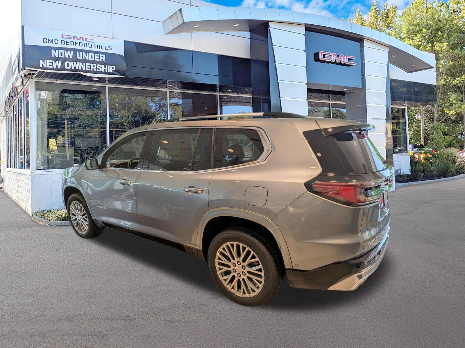 2026 GMC Acadia Denali - Photo 5