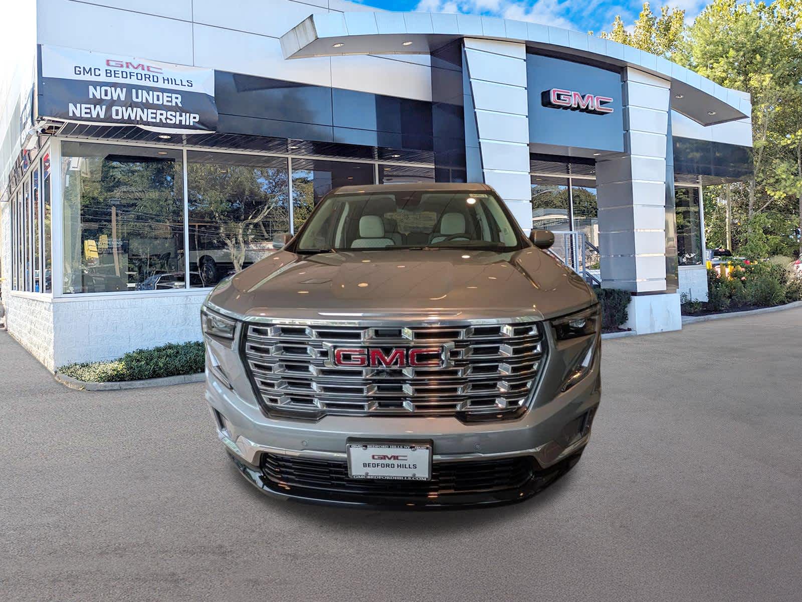 2026 GMC Acadia Denali - Photo 8