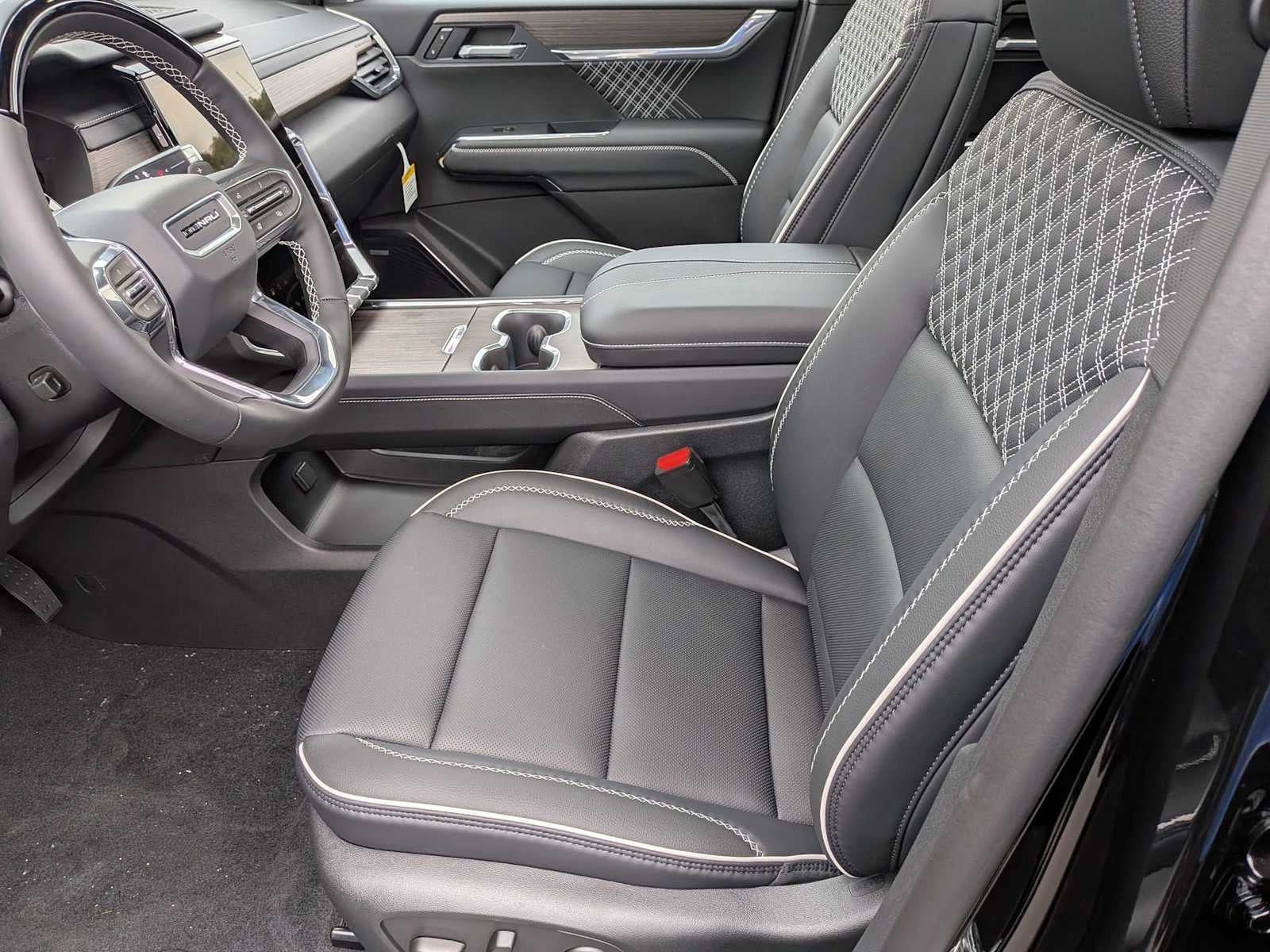 2026 GMC Acadia Denali - Photo 11
