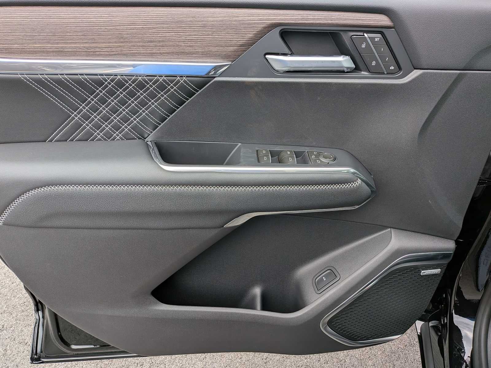 2026 GMC Acadia AWD Denali