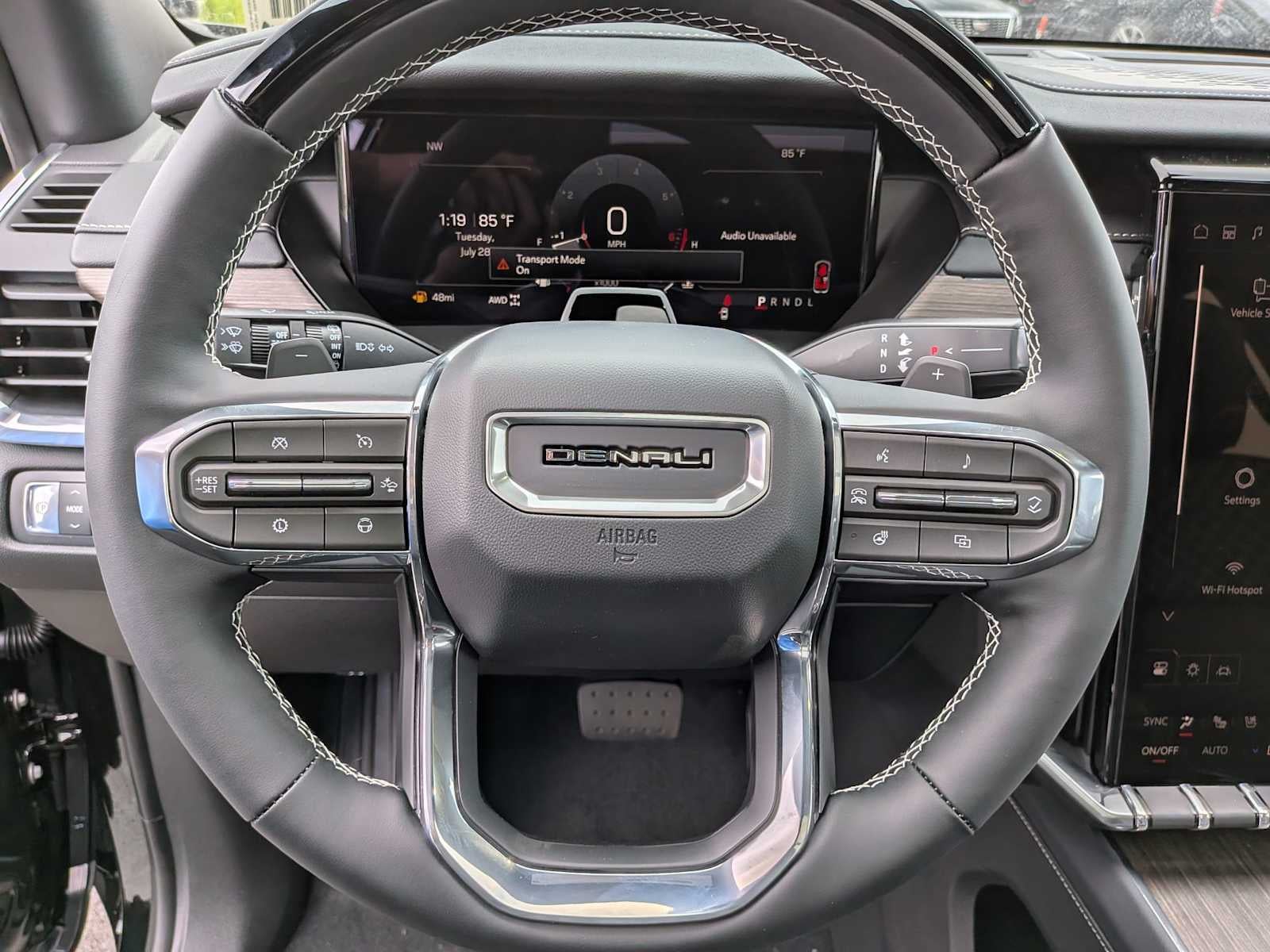 2026 GMC Acadia Denali - Photo 15