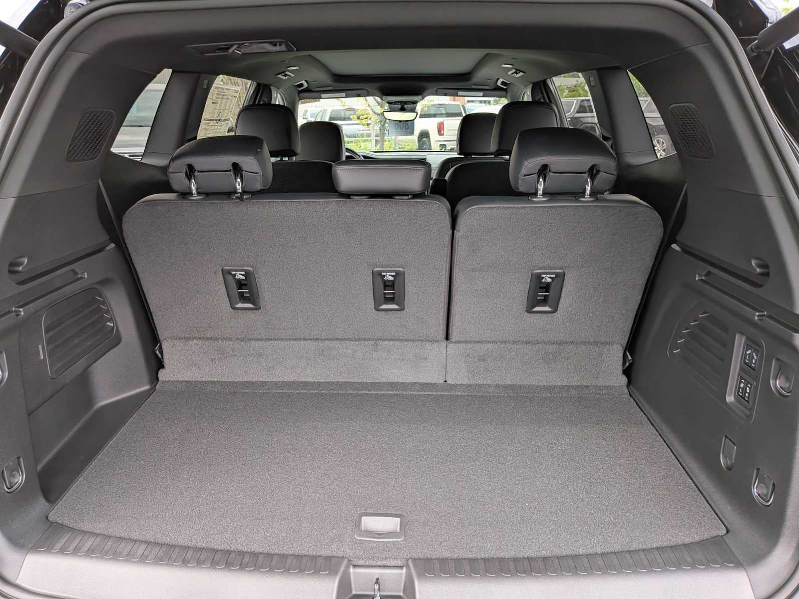 2026 GMC Acadia Denali - Photo 32