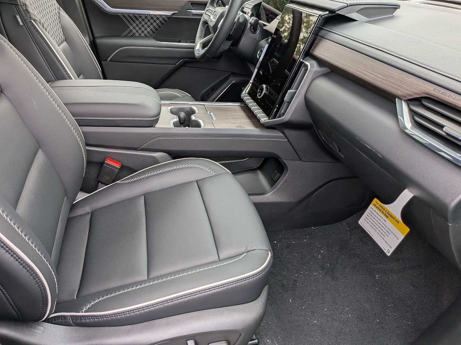 2026 GMC Acadia Denali - Photo 36