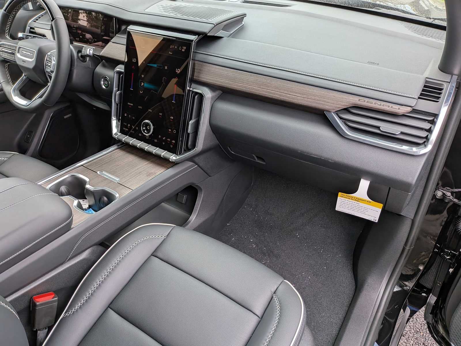 2026 GMC Acadia Denali - Photo 37