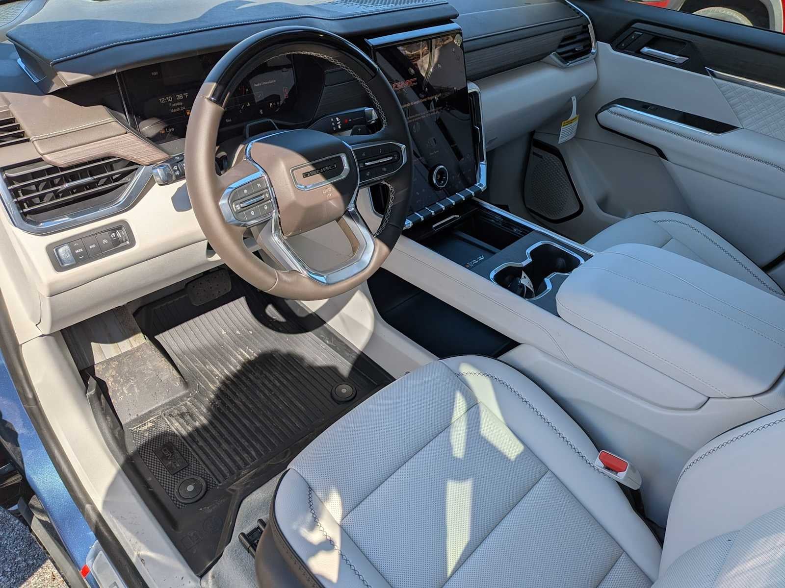 2026 GMC Acadia AWD Denali