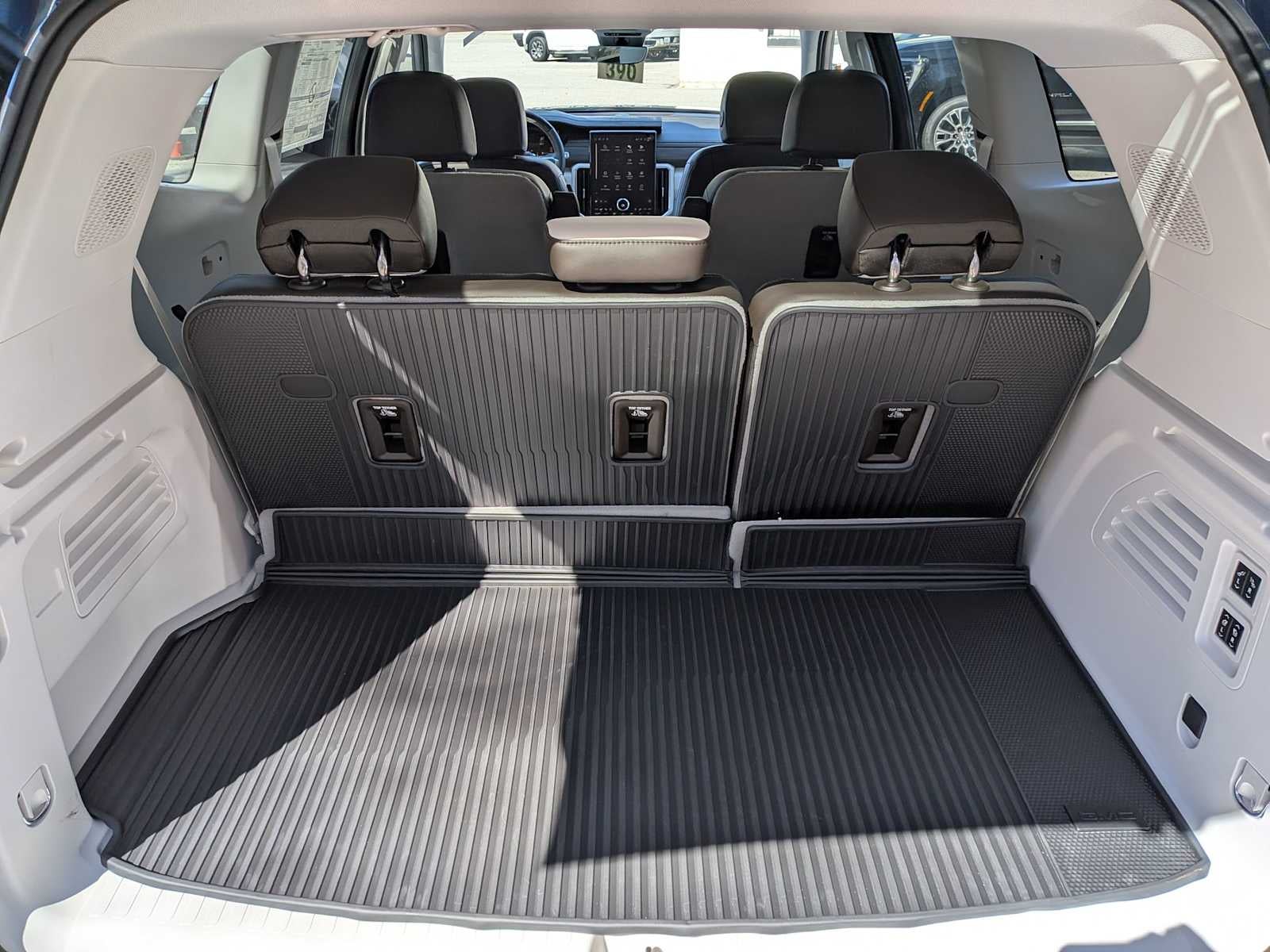 2026 GMC Acadia AWD Denali