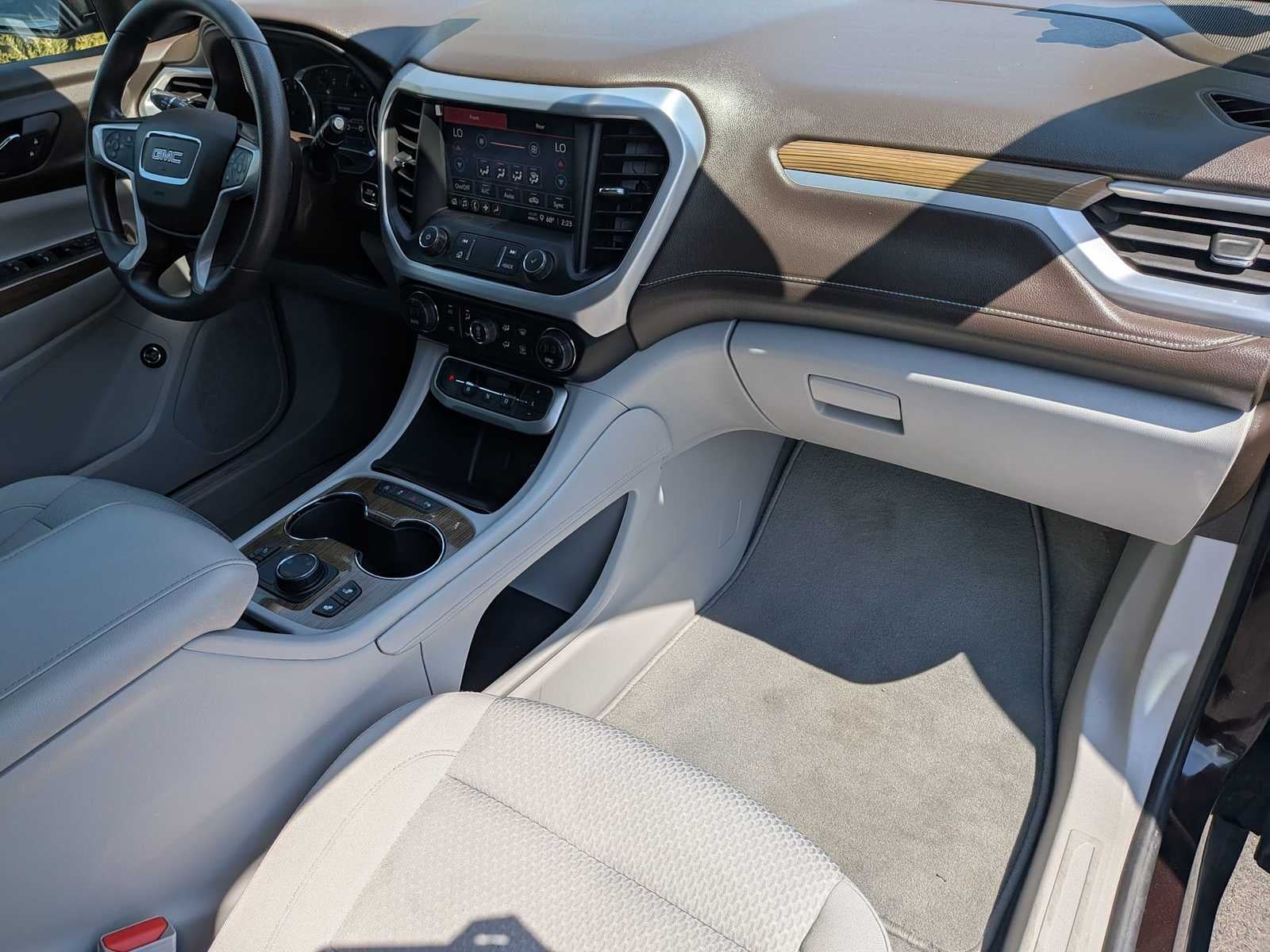 2021 GMC Acadia SLE