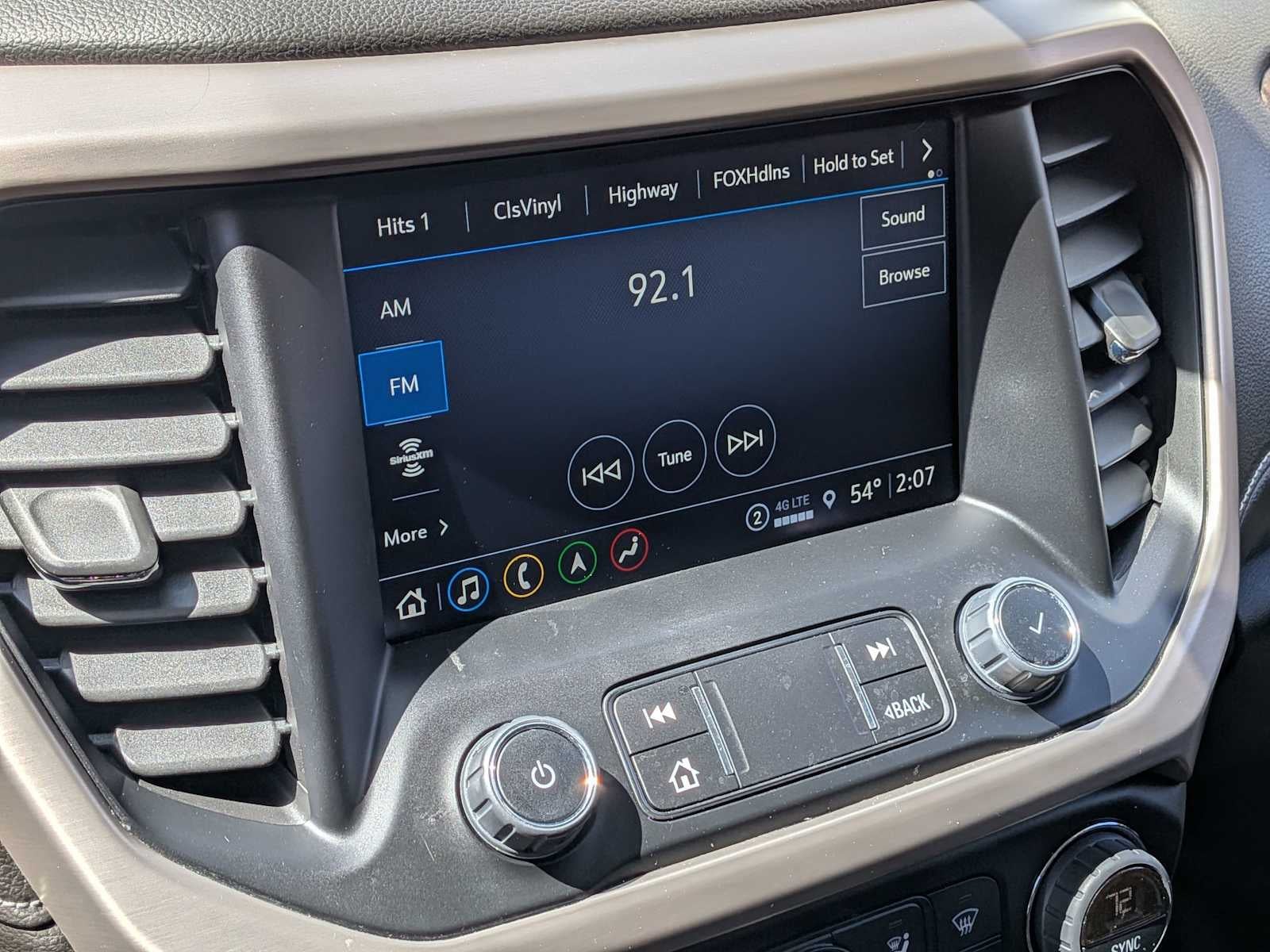 2023 GMC Acadia Denali