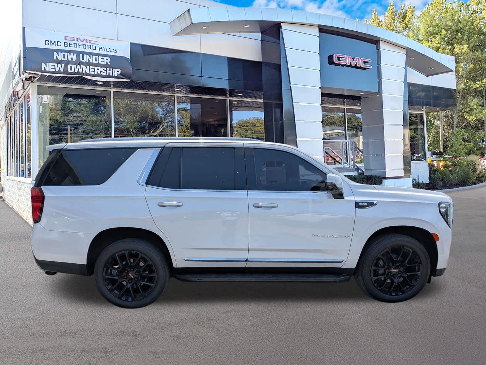 2022 GMC Yukon SLT