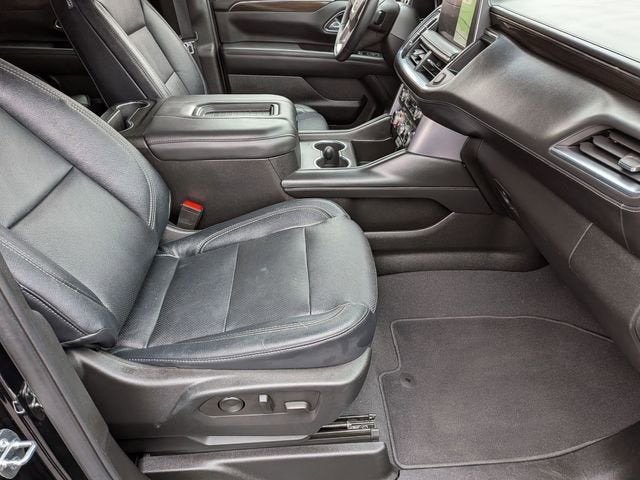 2023 GMC Yukon XL SLE