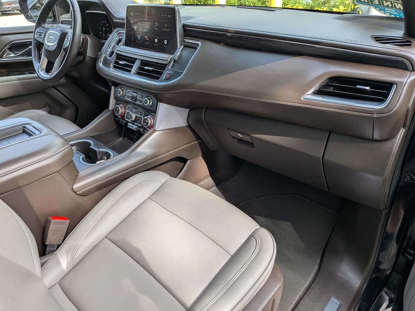 2023 GMC Yukon XL SLT