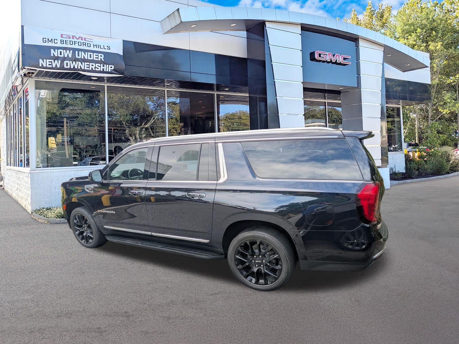2023 GMC Yukon XL SLT