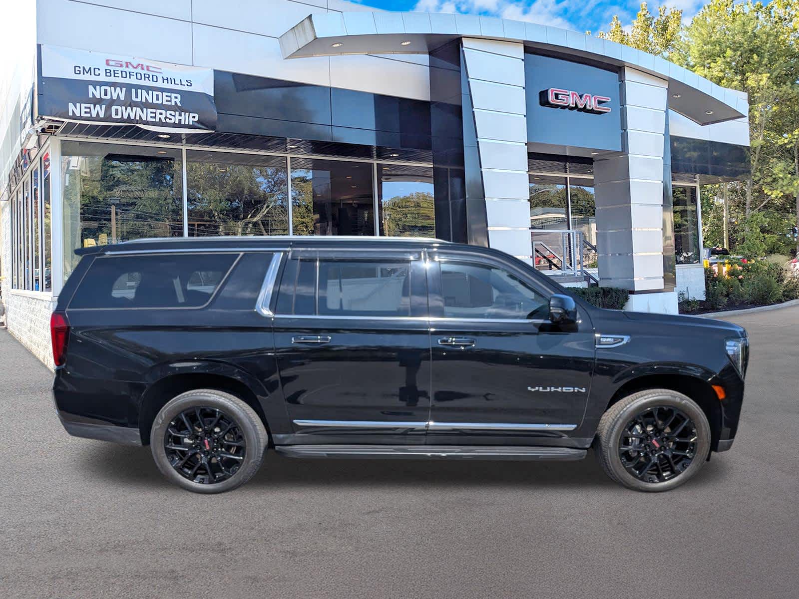 2024 GMC Yukon XL SLT