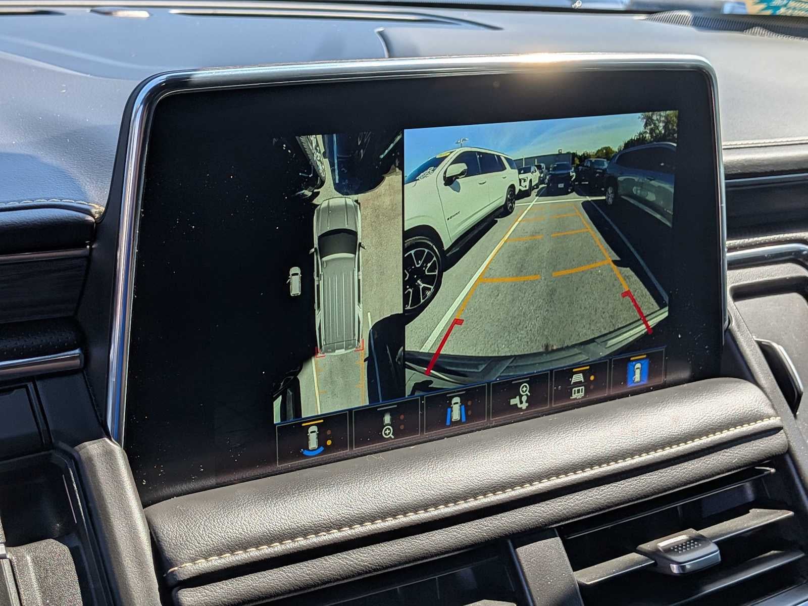 2024 GMC Yukon XL SLT