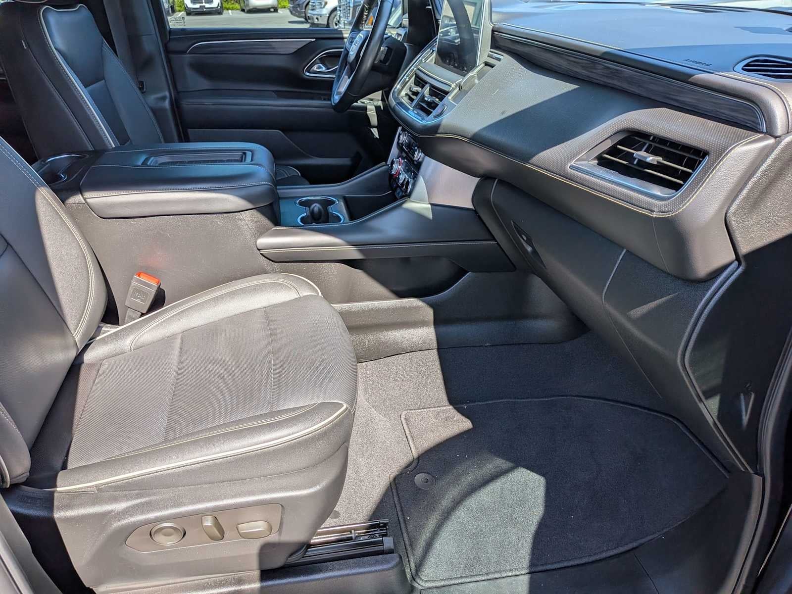 2024 GMC Yukon XL SLT