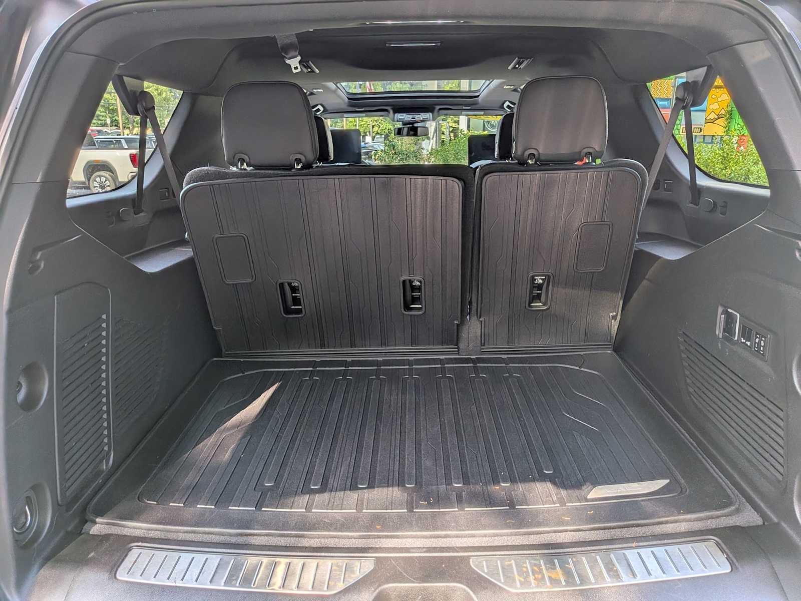 2023 GMC Yukon XL AT4