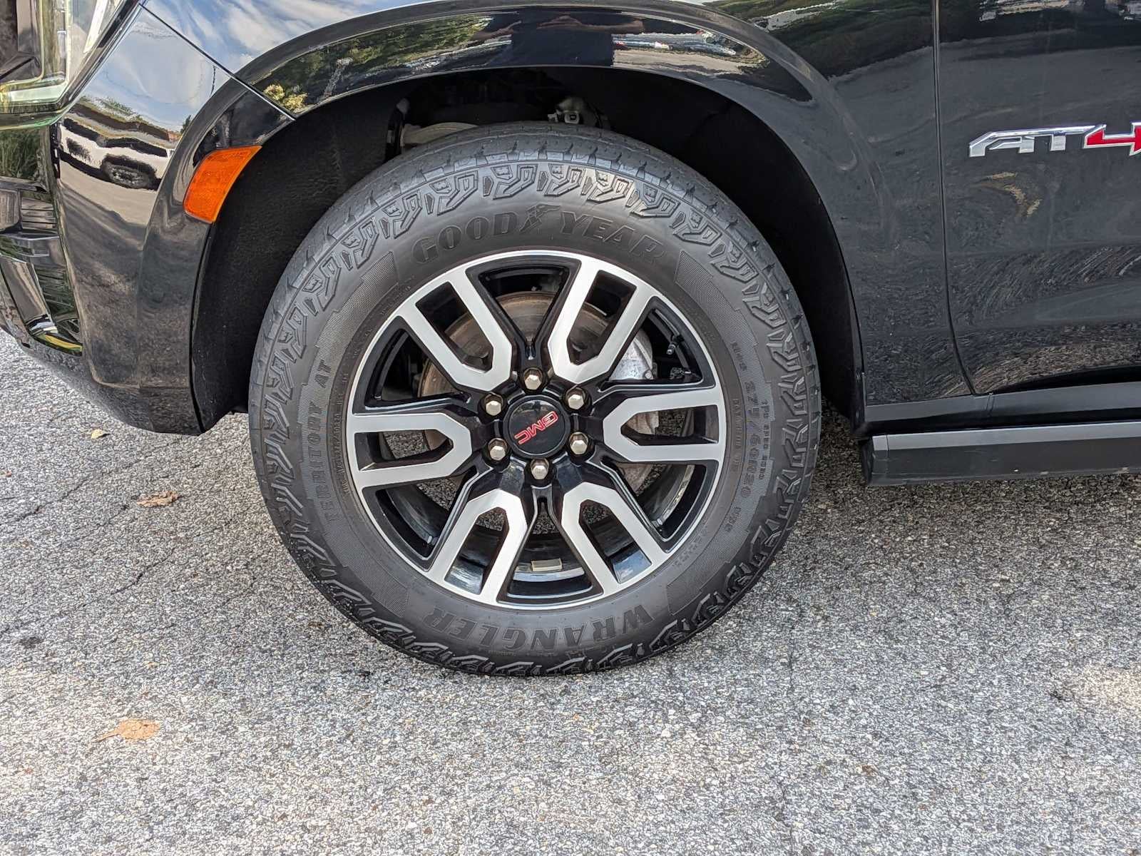 2023 GMC Yukon XL AT4