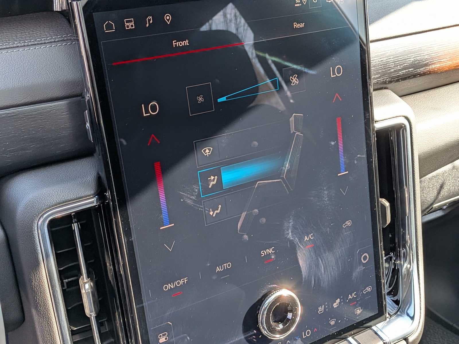 2027 GMC Yukon XL Denali - Photo 24