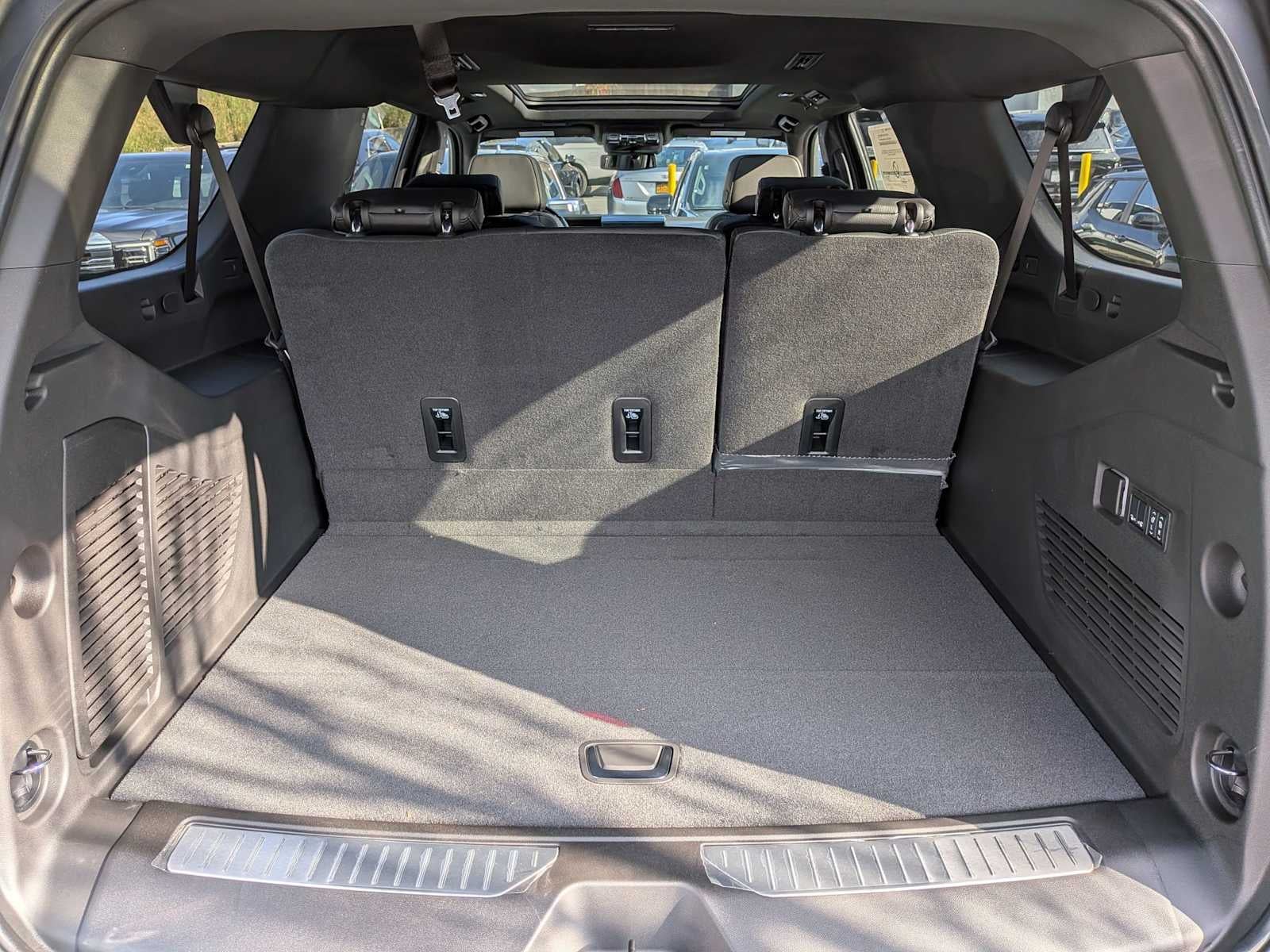 2027 GMC Yukon XL Denali - Photo 31