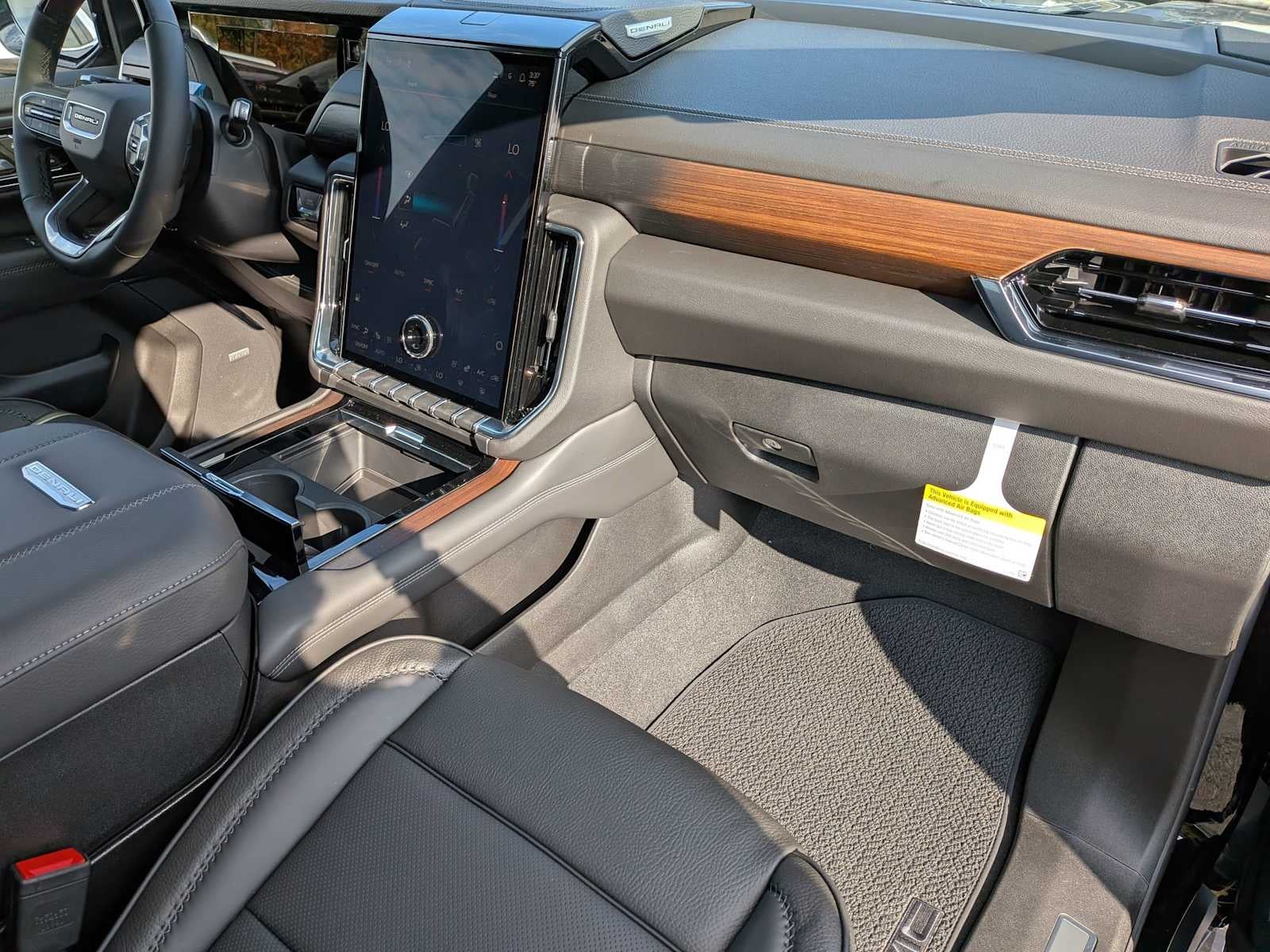 2027 GMC Yukon XL Denali Denali