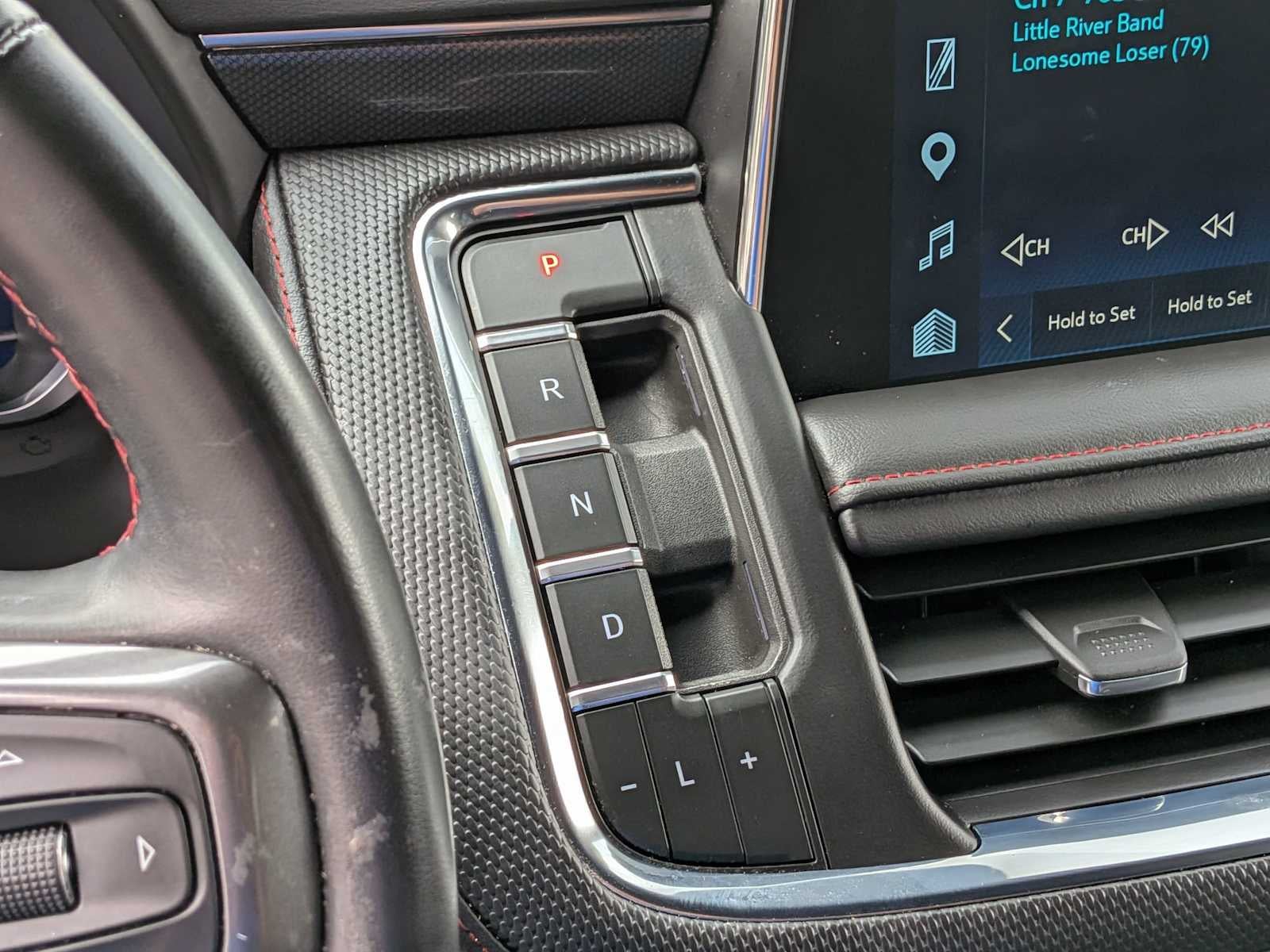 2024 Chevrolet Suburban RST