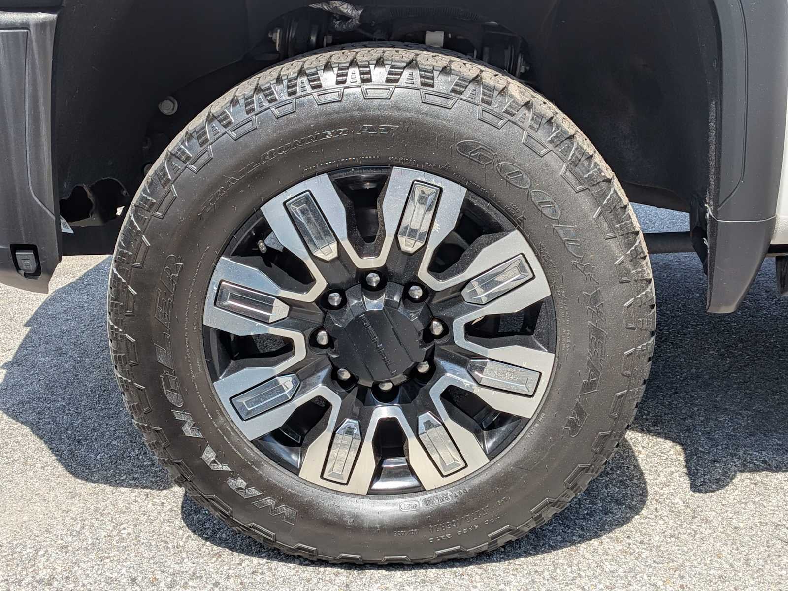 2024 GMC Sierra 2500HD Denali
