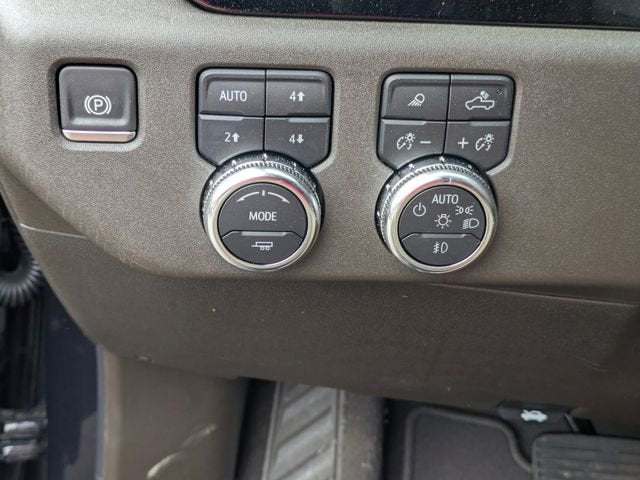 2025 GMC Sierra 3500 HD SLT