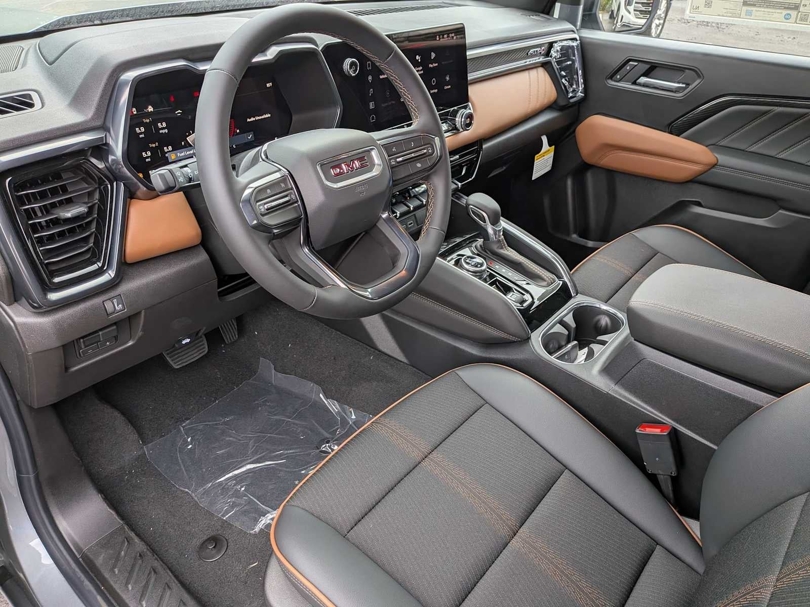 2026 GMC Canyon AT4 - Photo 10