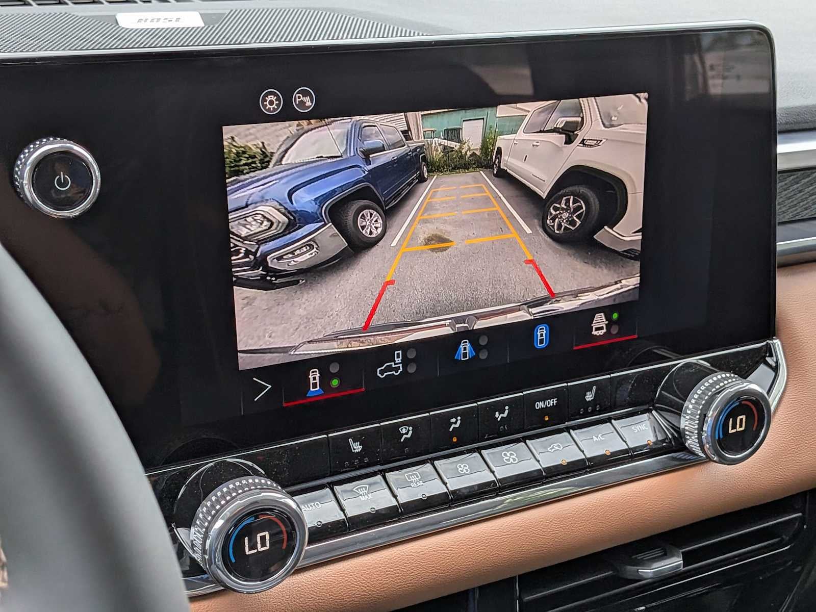 2026 GMC Canyon AT4 - Photo 26