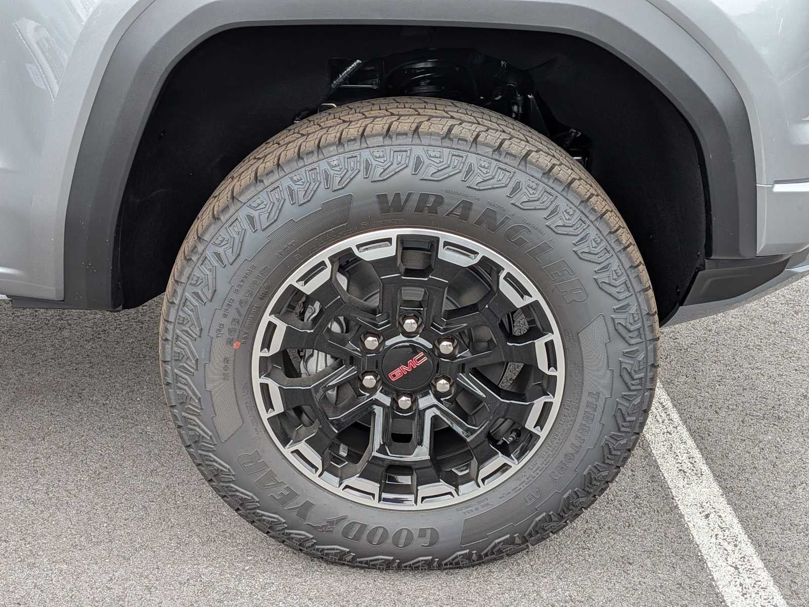 2026 GMC Canyon AT4 - Photo 9