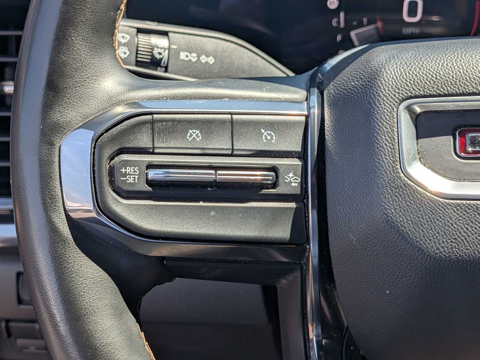 2023 GMC Canyon 4WD AT4