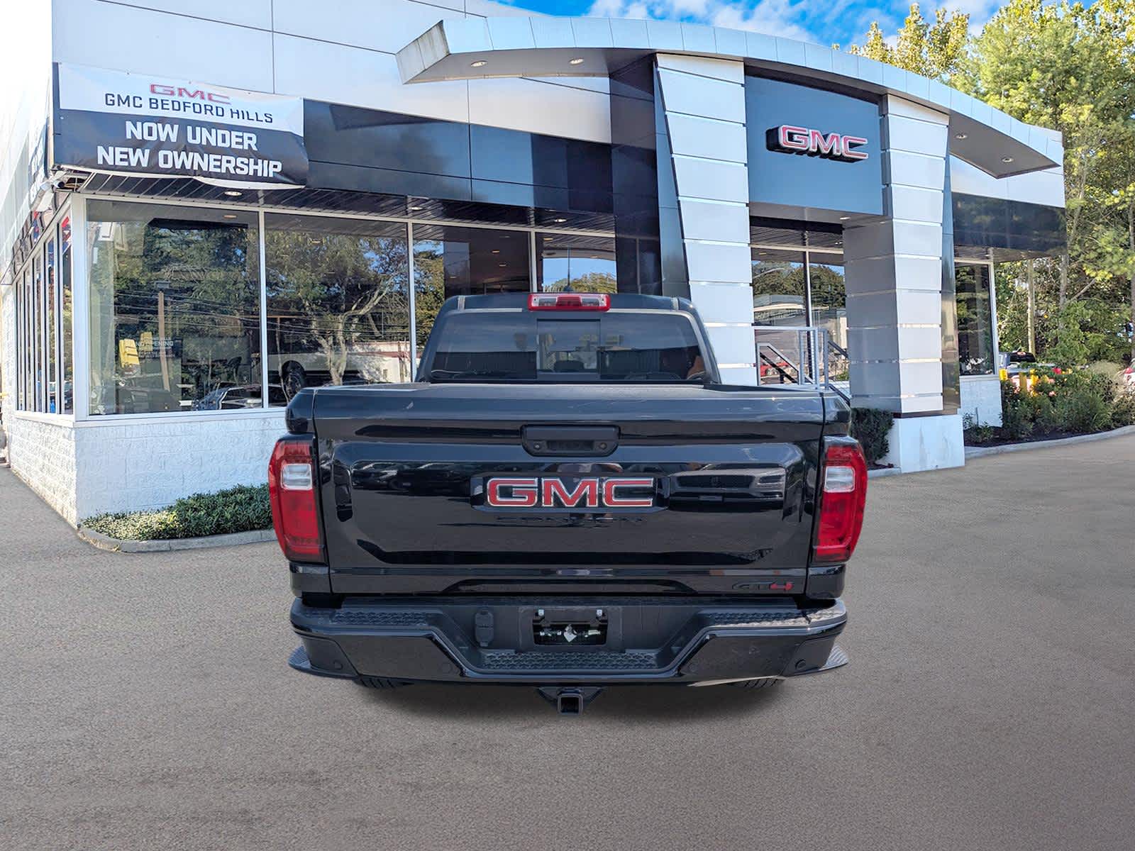 2023 GMC Canyon 4WD AT4
