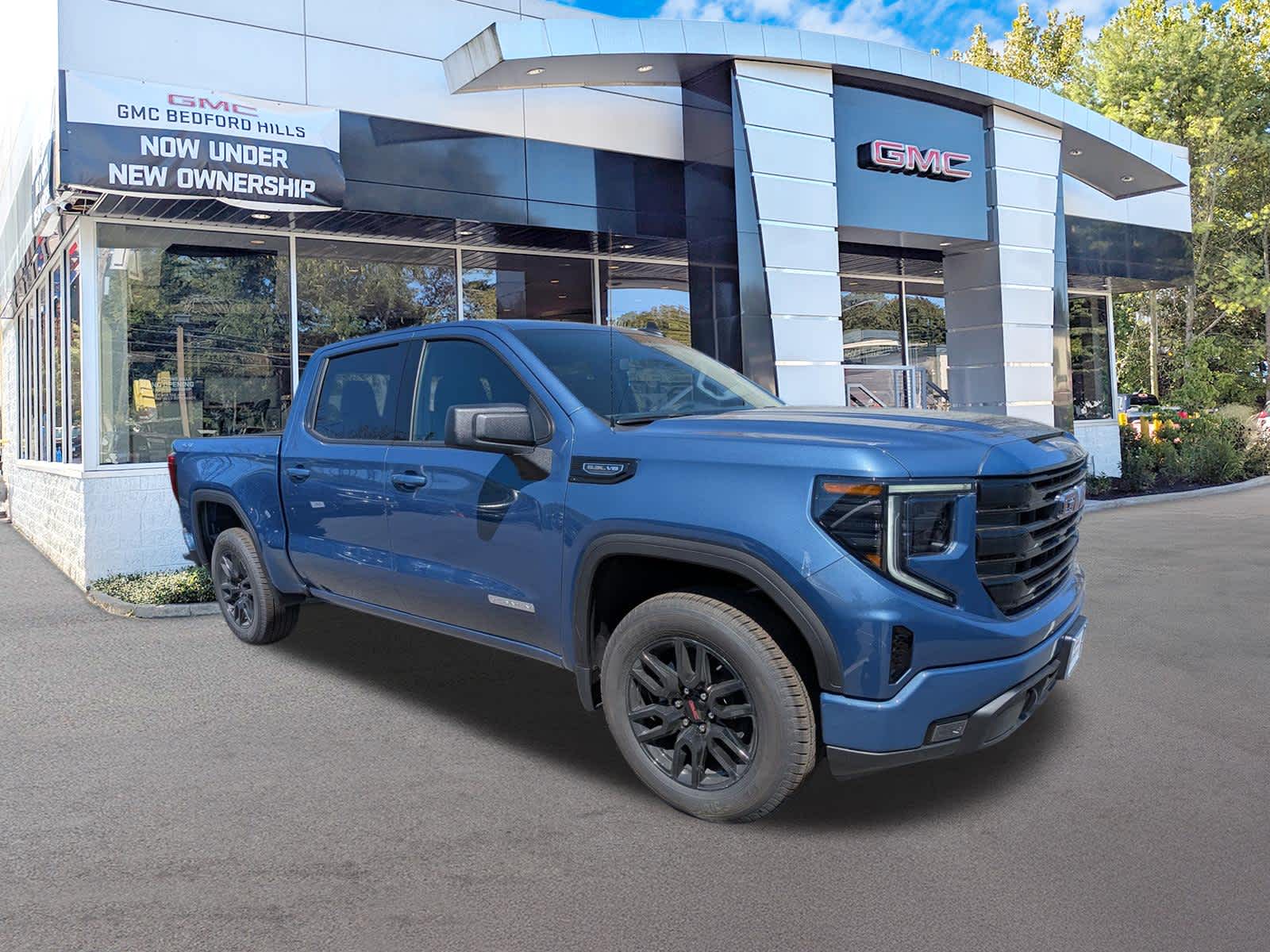 2026 GMC Sierra 4WD Crew Cab Short Box Elevation's photo