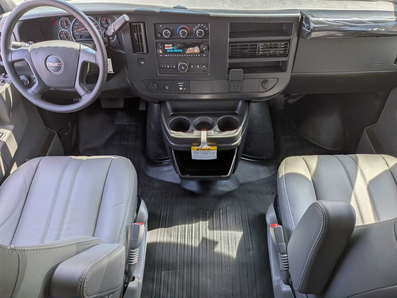 2026 GMC Savana Cargo Van RWD 2500 135"
