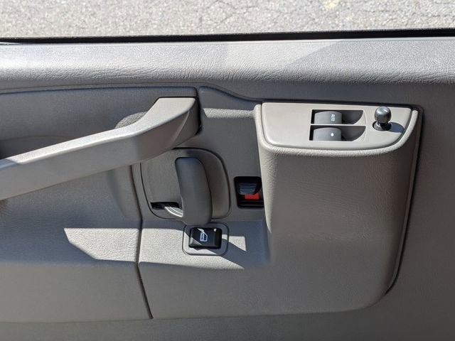 2025 GMC Savana Cargo Van RWD 2500 135"