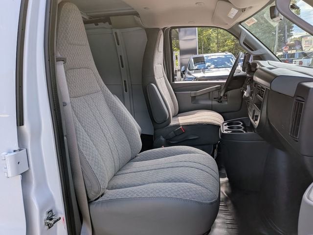 2025 GMC Savana Cargo Van RWD 2500 135"