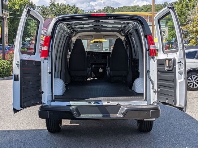 2025 GMC Savana Cargo Van RWD 2500 135"