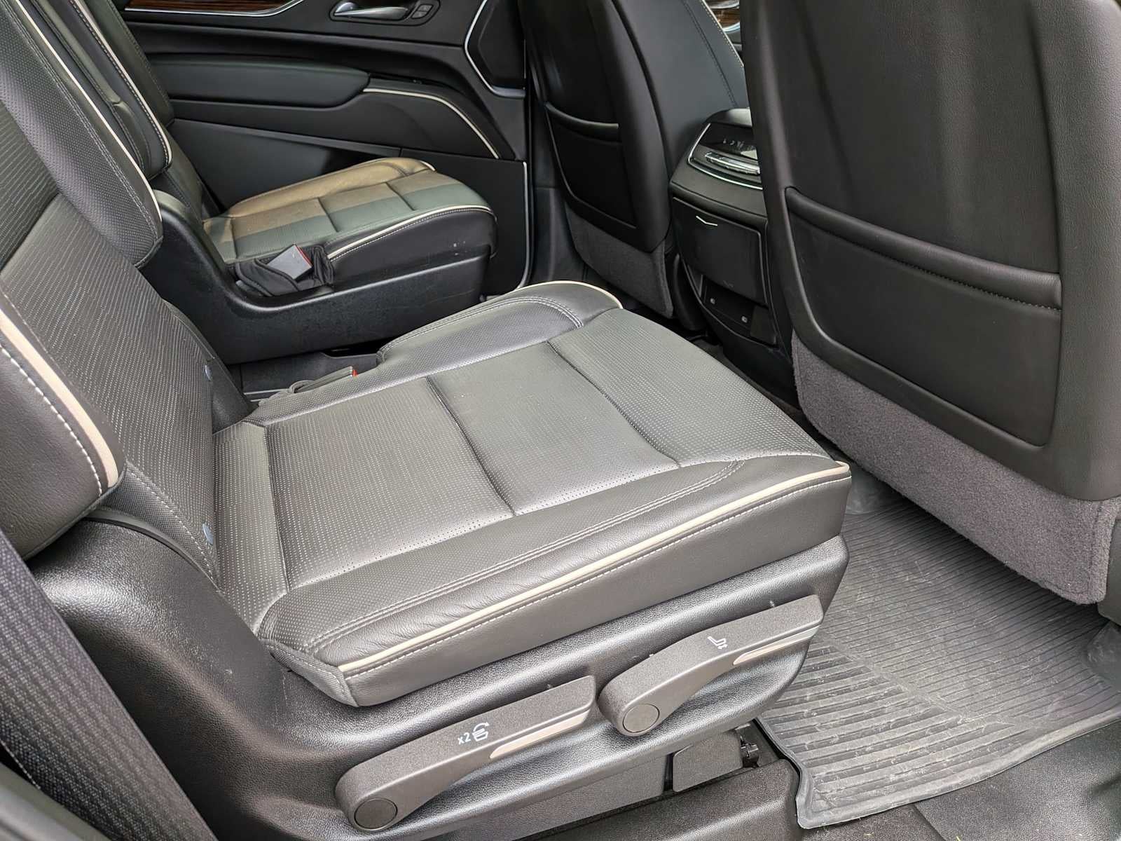 2024 Cadillac Escalade 4WD Premium Luxury